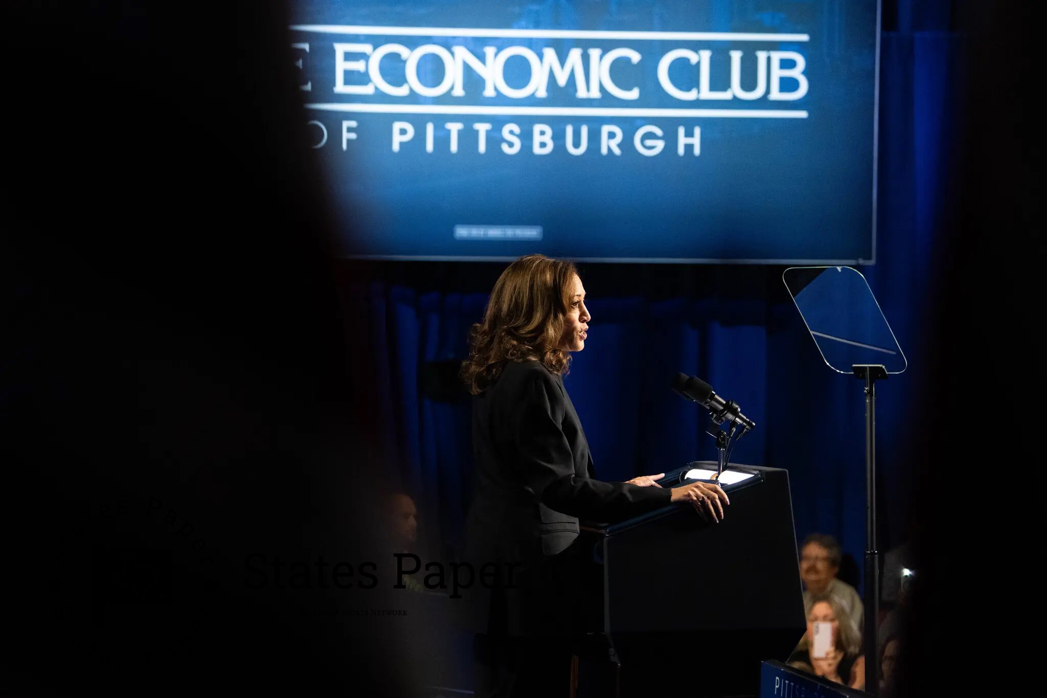 Kamala Harris’s Campaign Thinks She Can Win on the Economy. Here’s How.